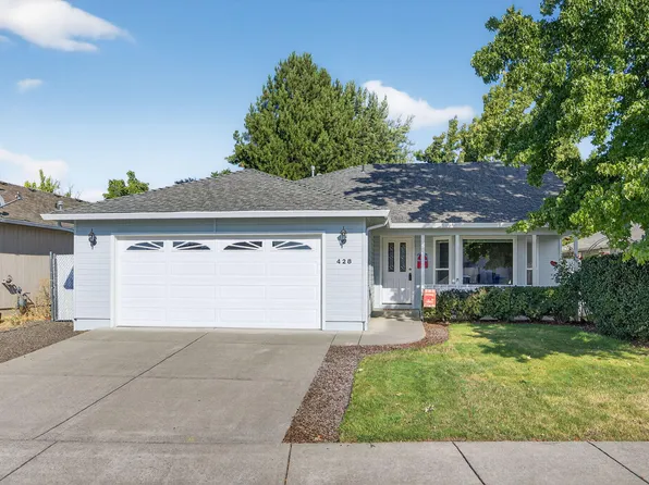 428 Saint Clair Way, Eagle Pt, OR 97524