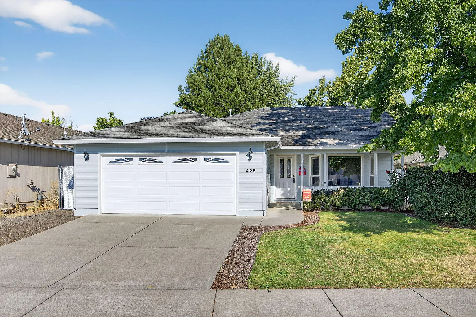 428 Saint Clair Way photo 1