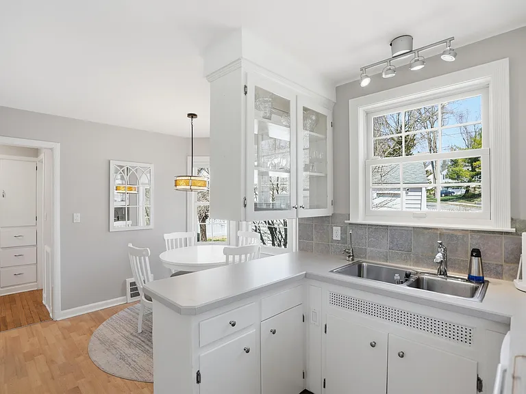 1102 Arborview Blvd — Photo 30
