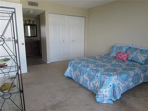 4th image of 1000 Cove Cay Dr Unit 6D