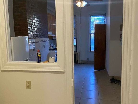 3rd image of 10-47 47th Ave #1L