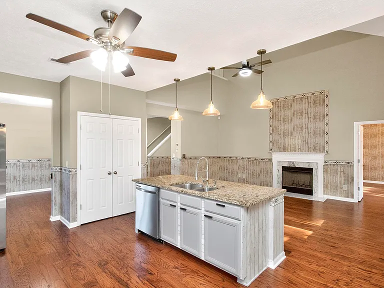 7339 Autumn Crossing Way — Photo 20
