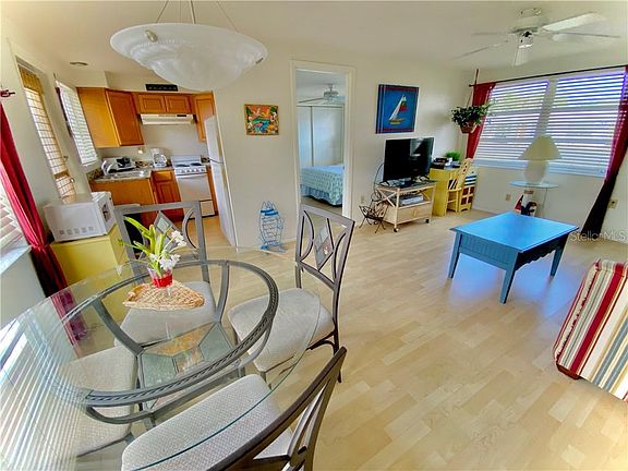 4th image of 50 W Cowles St #A