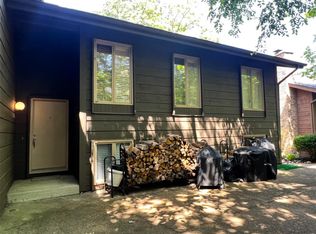 1556 Autumn Leaf Dr, Ballwin, MO