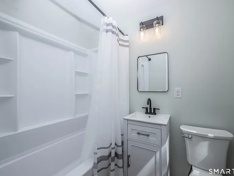 115 Shore Dr — Photo 12