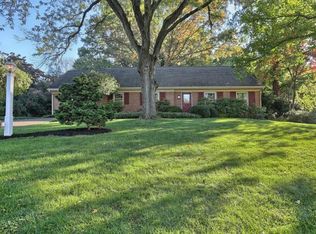 49 Ridgeview Dr, Leola, PA 17540