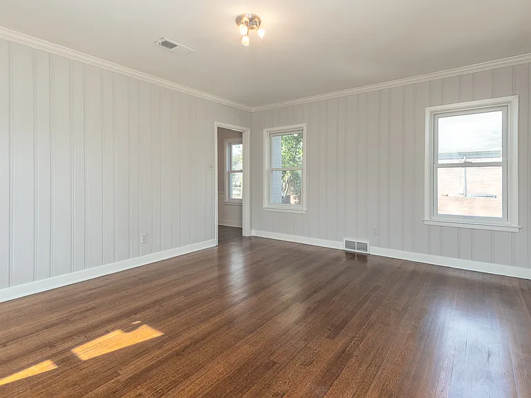 500 Colonial Rd — Photo 6