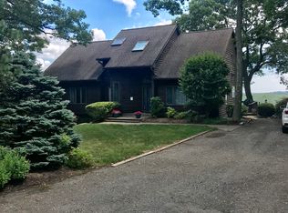 6 Copperas Ridge Rd, Newfoundland, NJ 07435