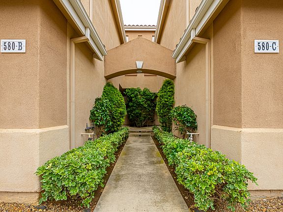 3rd image of 580 Fenwick Way APT C