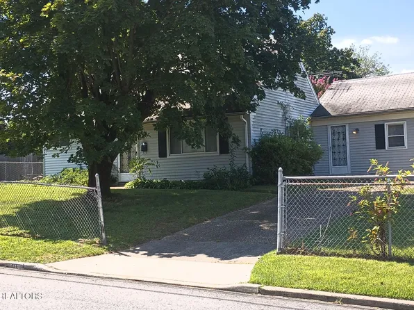 30 Steven Avenue, Tinton Falls, NJ 07724