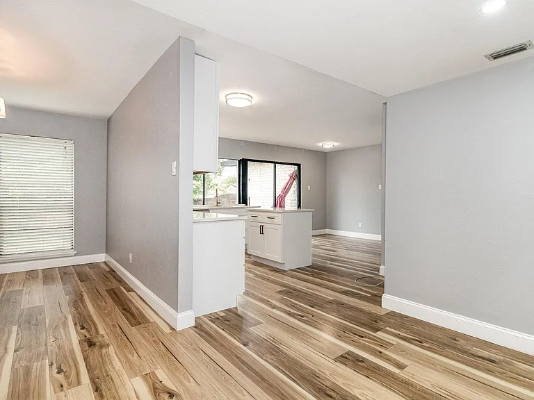 4716 Roberts Dr — Photo 14