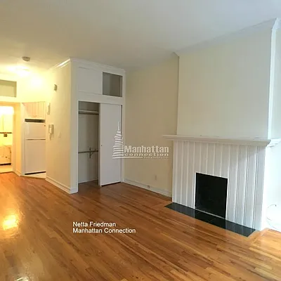 Rented by Manhattan Connection | media 16