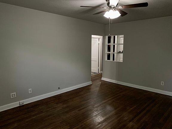 5th image of 138 Dimmit St