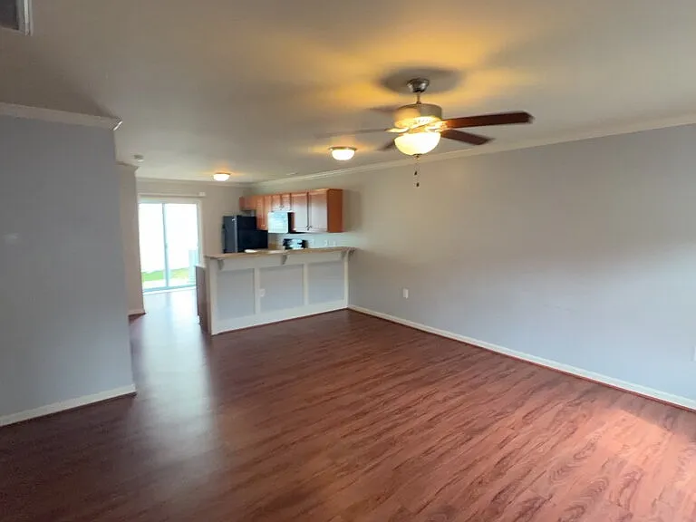 410 Sullivan Loop Rd — Photo 2