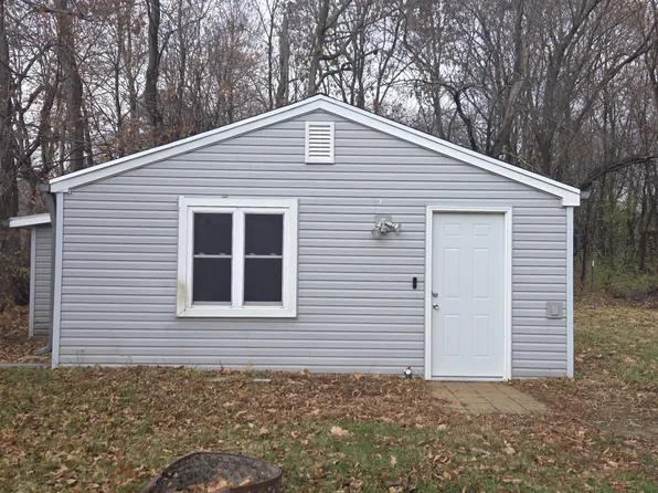 7716 Elm Ave, Machesney Park, IL 61115