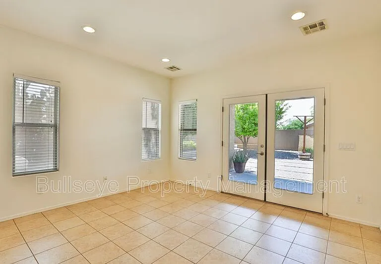 11547 E Sylvan Ave — Photo 9