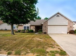 1127 Enchanted View Dr, Mooresville, IN