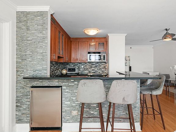 2nd image of 440 N McClurg Ct APT 1113