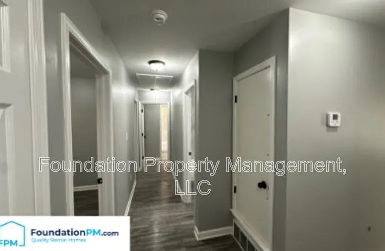 605 Howard Dr — Photo 5
