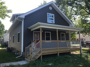 215 W Goldsborough St, Crown Point, IN 46307