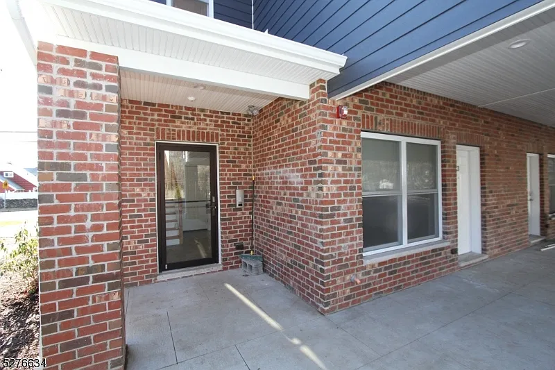 2 bed, 2.5 bath, $2,950 — Photo 3