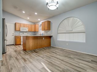 29757 N Broken Shale Dr, San Tan Valley, AZ 85143