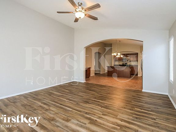 3rd image of 1417 E Jeanne Ln