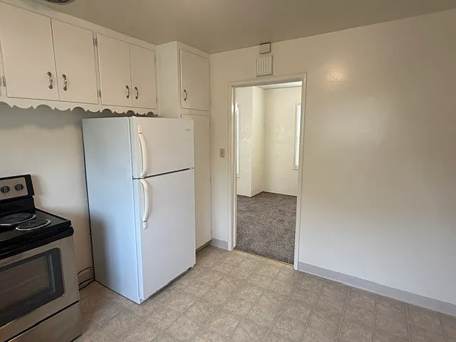 1514 Maplewood Dr — Photo 6