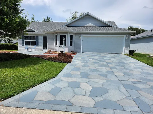 915 Ventura Dr, Lady Lake, FL 32159