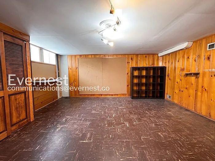 1515 Tunlaw Rd — Photo 18