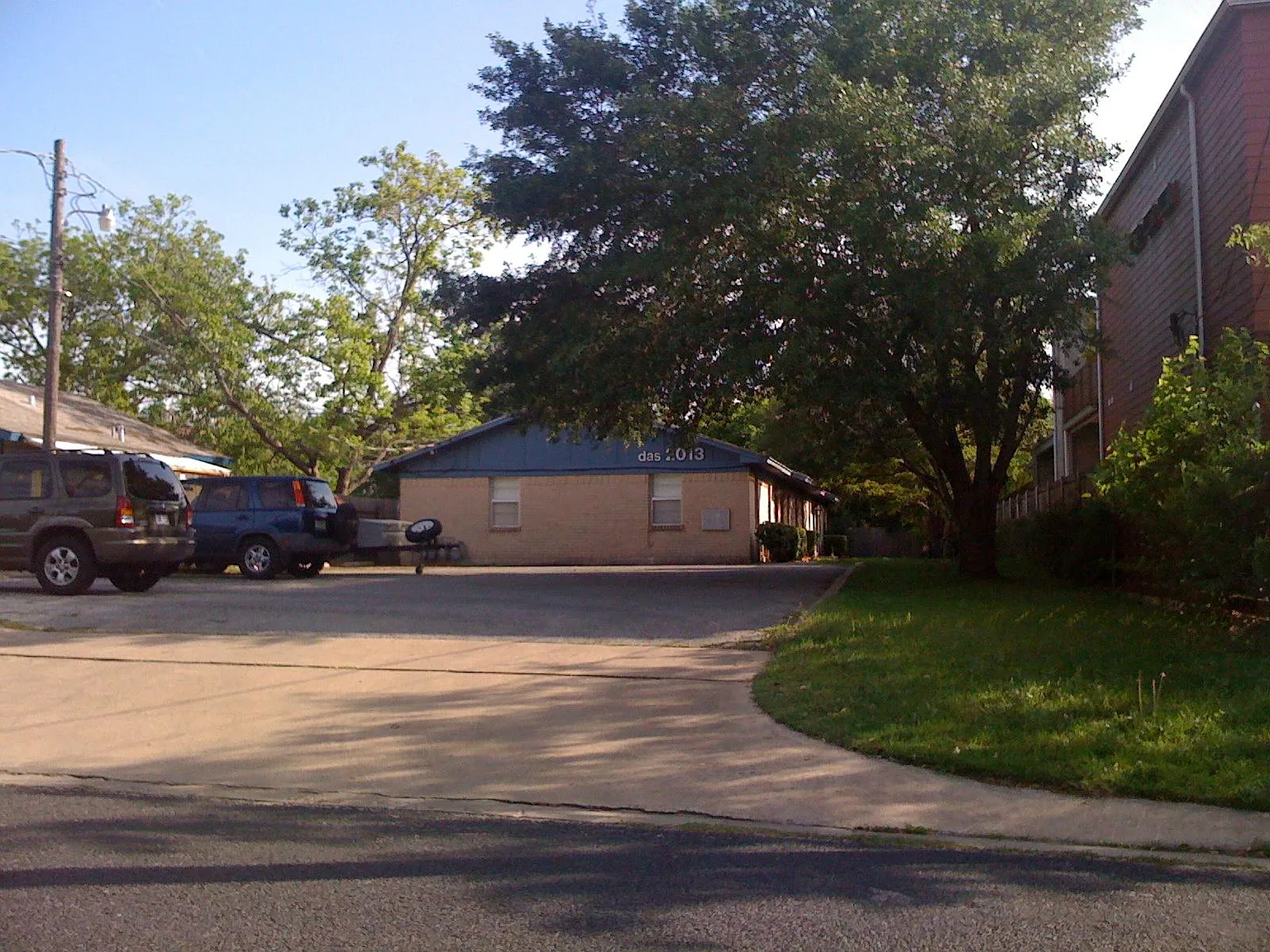 2013 Cullen Ave — Photo 1