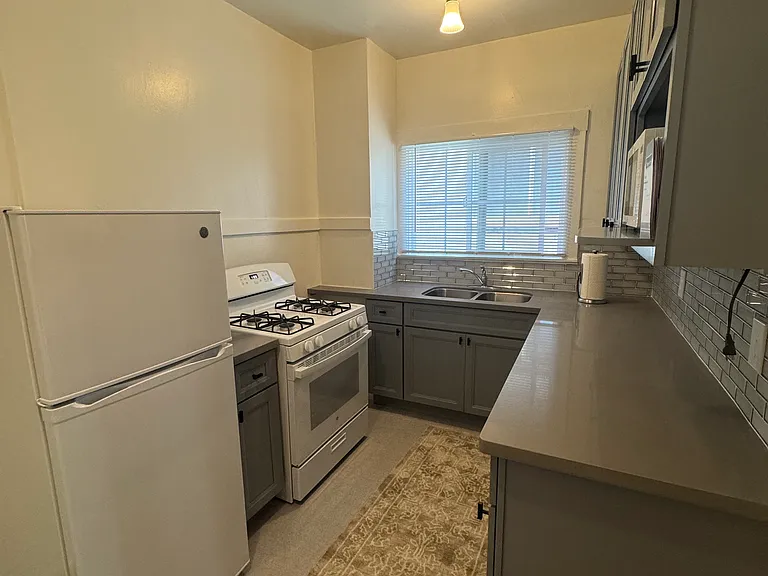 72 Vernon St #6 — Photo 9