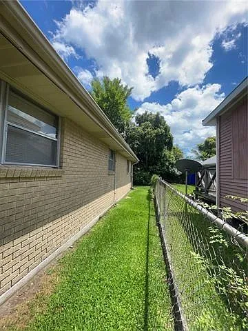 3652 Derbigny St — Photo 11