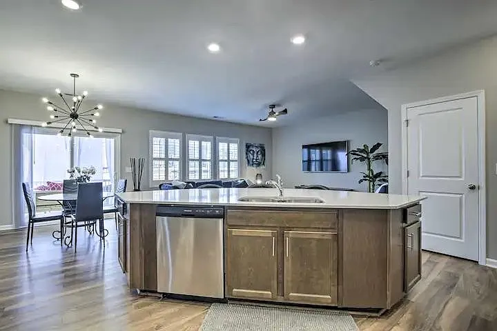 1103 Brightskies St — Photo 9