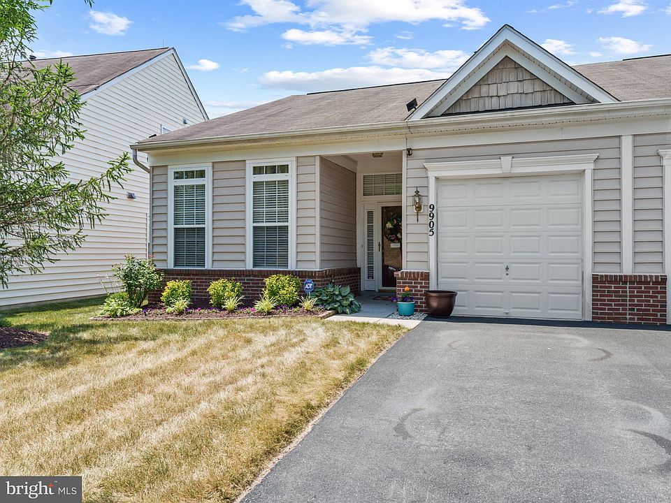 1st image of 9905 Goldenwood Ct