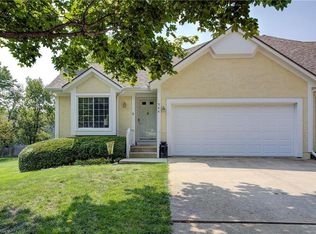 944 N Parker Ter, Olathe, KS 66061