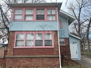 1124 S Ash Ave APT B, Independence, MO 64053