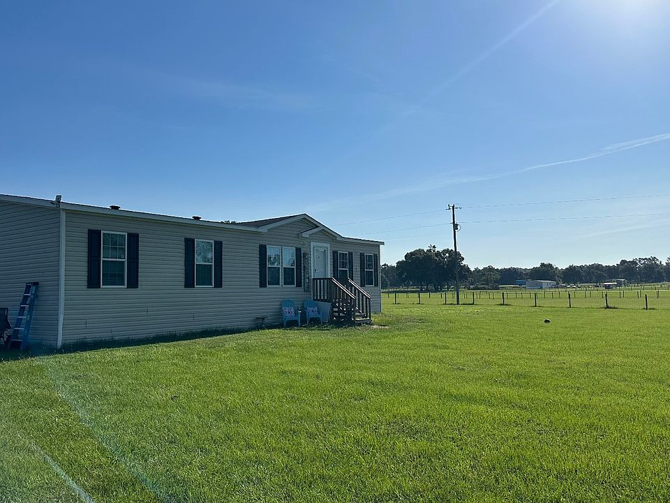 1st image of 803 SW Bunn Dr