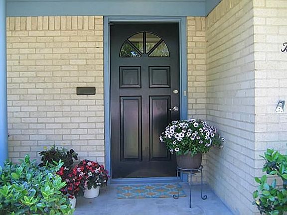 2nd image of 2968 Lavita Ln