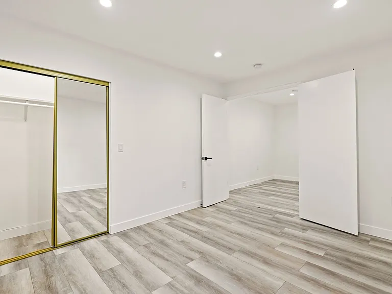 410 Lucas Ave — Photo 50