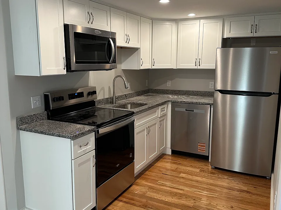 7 Oak St #3