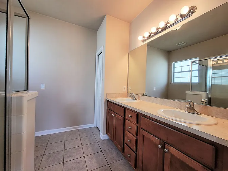 5521 Hampton Woods Way — Photo 30