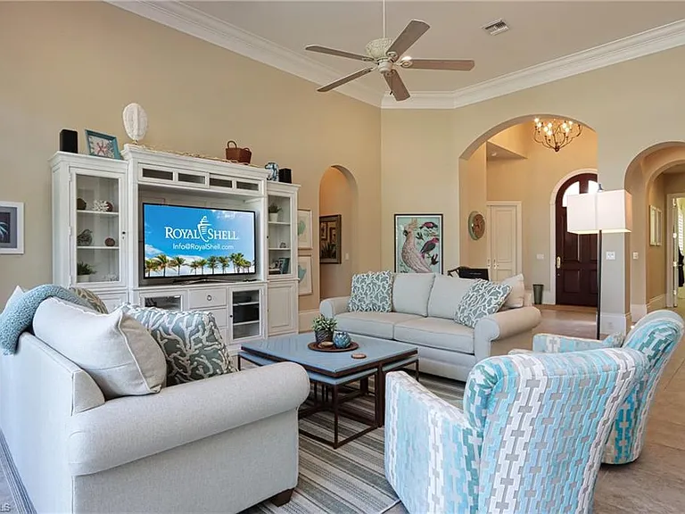 9799 Bay Mdw — Photo 3