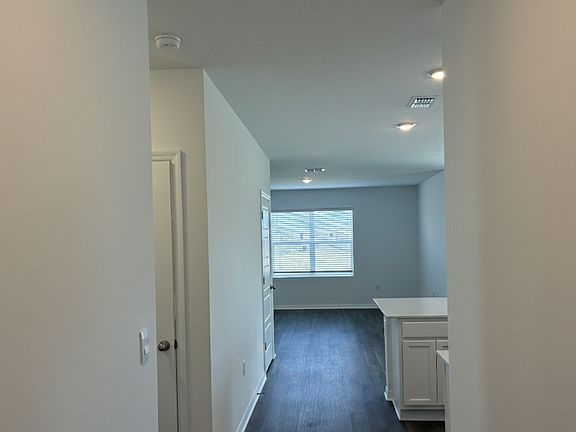 4th image of 1254 Alstonia Ln