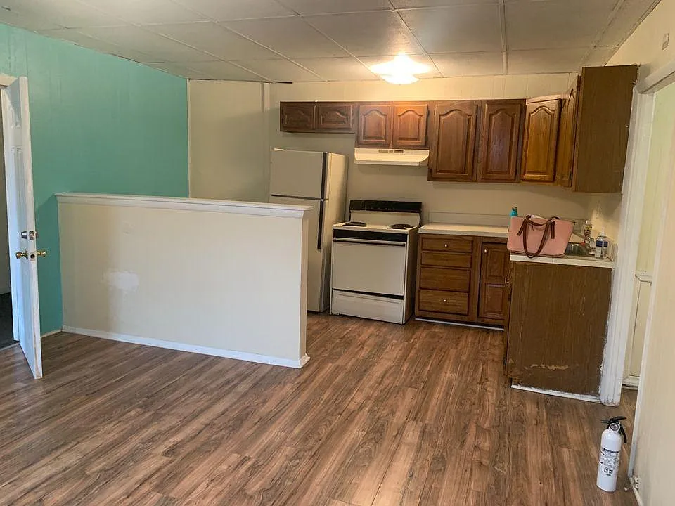 2 bed, 850 sqft, $1,100 — Photo 3