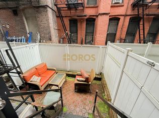 215 E 10th St APT 3, New York, NY 10003