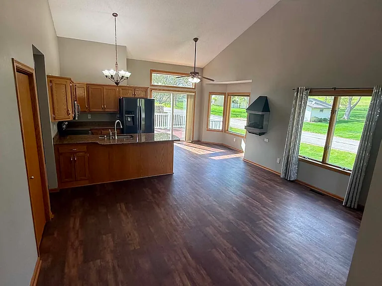 2215 Imperial Dr — Photo 6