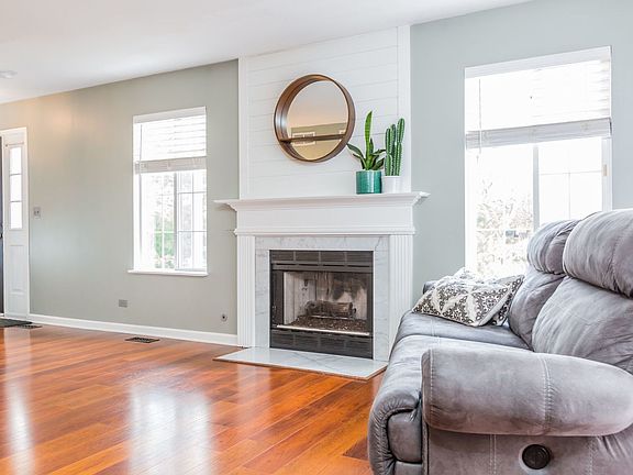4th image of 405 Lowell Dr