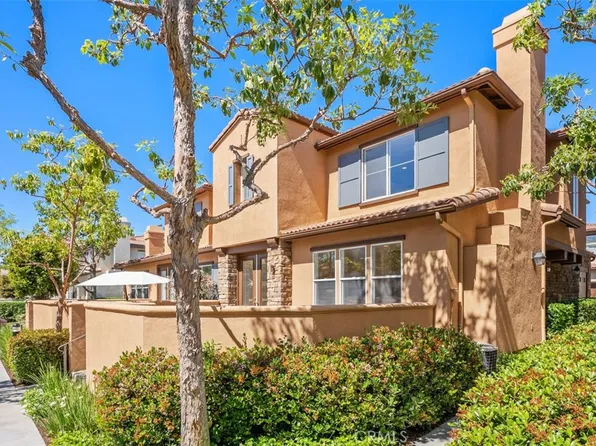 44 Sapphire #106, Irvine, CA 92602