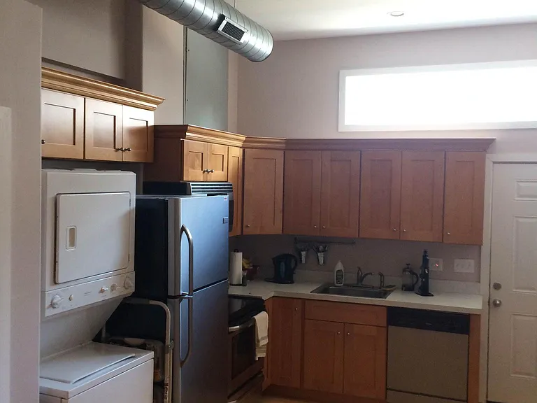 1516 Catharine St #4 — Photo 6